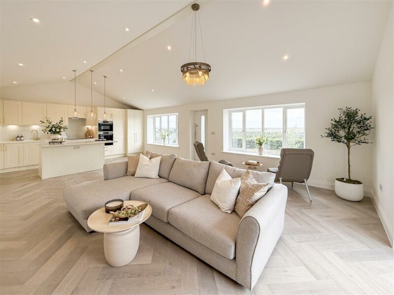 Lower Burnham Road, Latchingdon, Chelmsford
