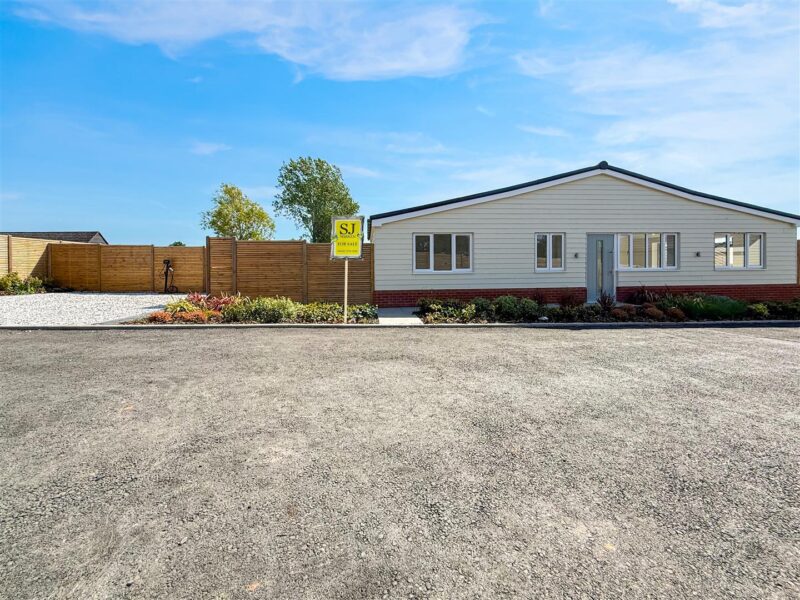 Lower Burnham Road, Latchingdon, Chelmsford